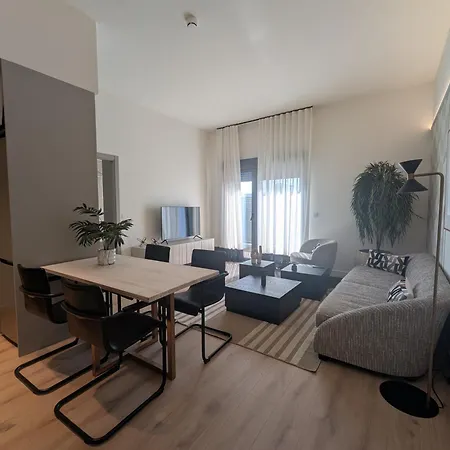 Port Corporate Living דירה *